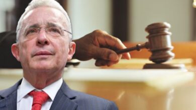 Photo of Este viernes se sabrá si habrá prisión domiciliaria para Álvaro Uribe Vélez y el monto de su condena