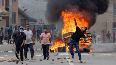 Photo of El primer ministro de Nepal renunció tras protestas contra la prohibición de redes sociales