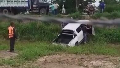 Photo of Accidente en Berástegui–Cereté: camioneta cae al costado del canal y conductor sale ileso
