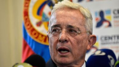 Photo of Álvaro Uribe: “Estoy en la puerta del infierno” al hablar de su puesto 25 en la lista al Senado