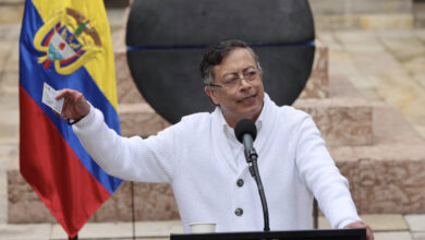 Photo of Petro responde a De la Espriella y asegura que su gobierno «comienza con mentiras»