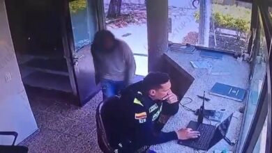 Photo of Policía sufrió brutal ataque con arma blanca en un CAI en el sur de Bogotá
