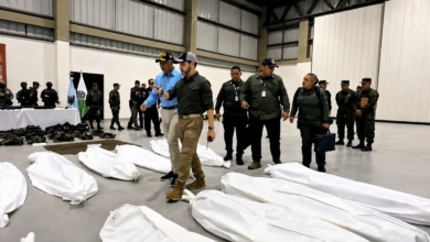 Photo of Abelardo, entre los muertos: la escena que sacude el debate político